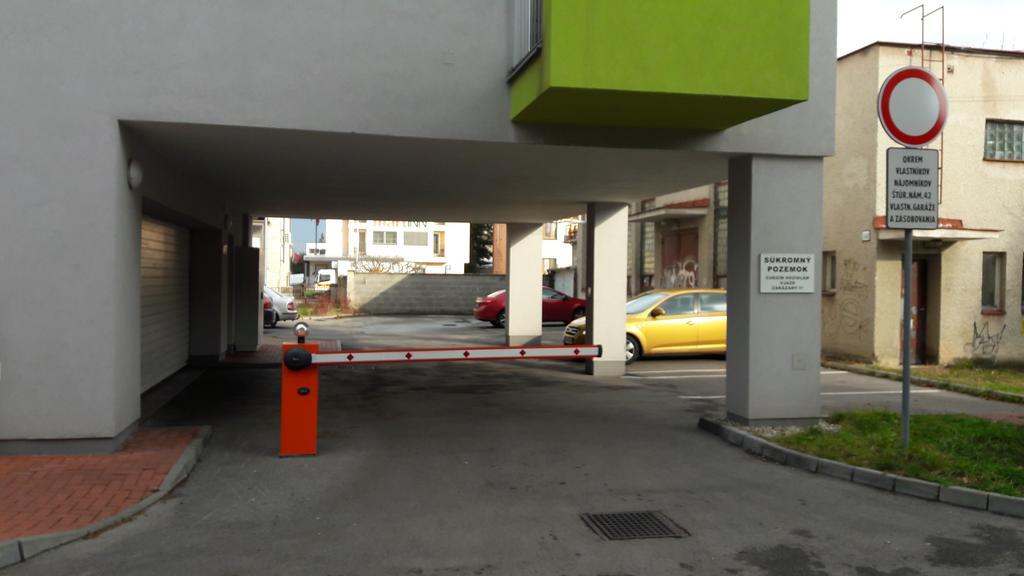 Modern City Center Apartment With Private Parking Martin Dış mekan fotoğraf